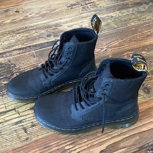 Dr marten’s combs poly casual boot. Like new condition. Worn once.